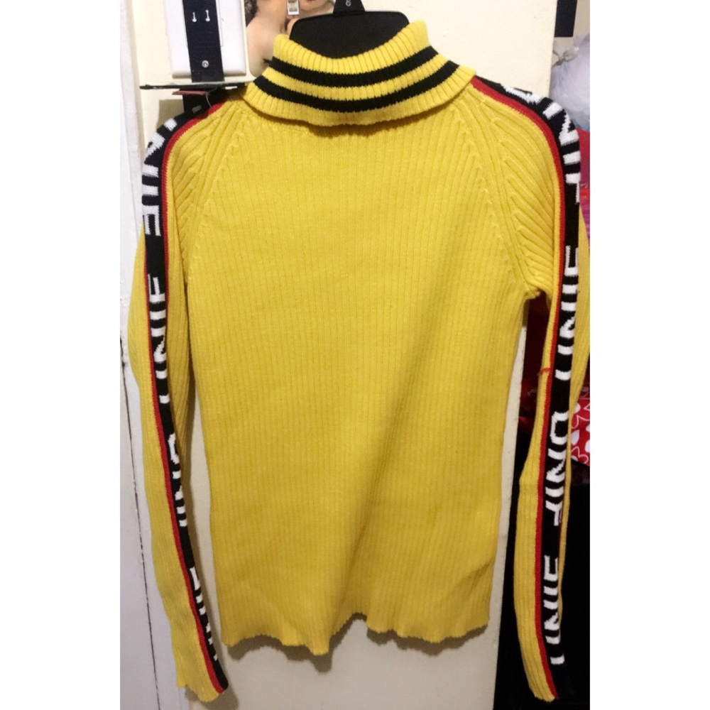 UNIF BADSPORT MOCK NECK SWEATER 🐝